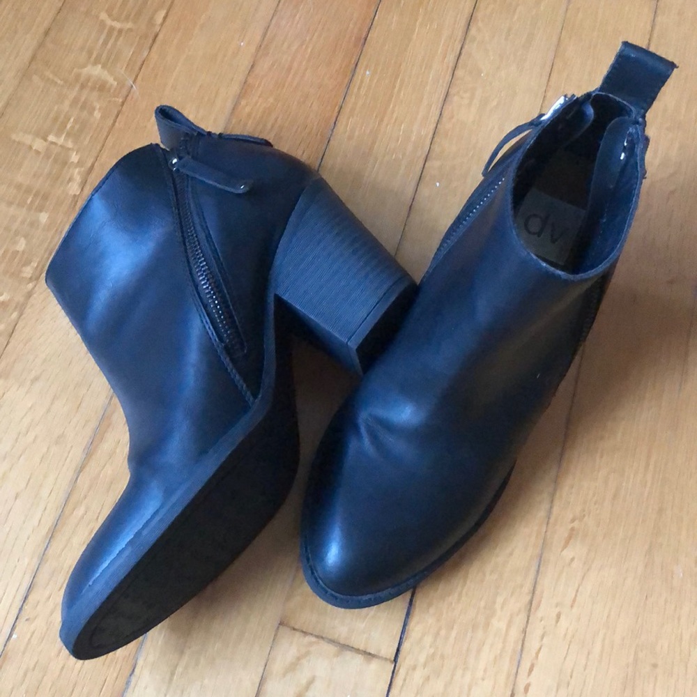 Dolce Vita DV Black Vegan zipper block heel booties, all man made materials, 8